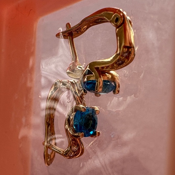 Elegant Blue Stone Earrings - Picture 2 of 5